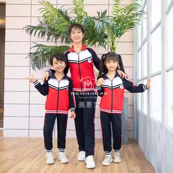 清除幼儿园园服上各种污渍的洗衣小妙招